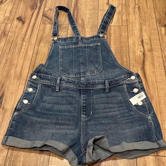 Short Overalls - Picture 1 of 4